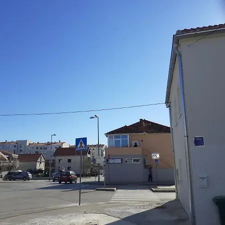 Lorena Apartament *